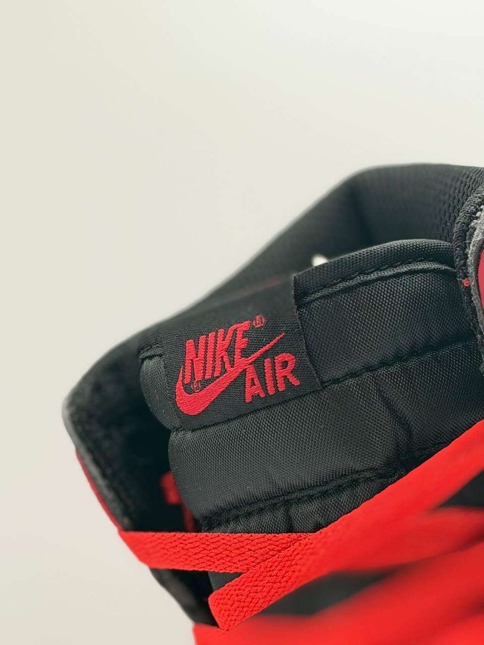 Nike Air Jordan 1 Mid Cracked Red | Rojo-Negro-Blanco