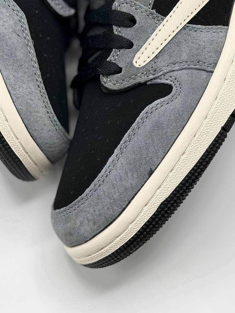 Air Jordan 1 Low x Travis Scott Dark Grey | Blanco-Negro-Gris