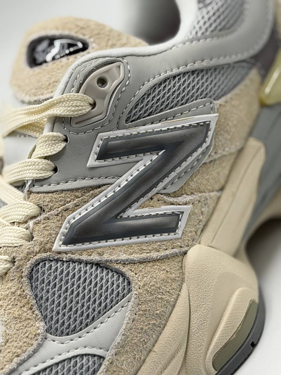 New Balance 9060 'Año Nuevo Lunar' | Beige