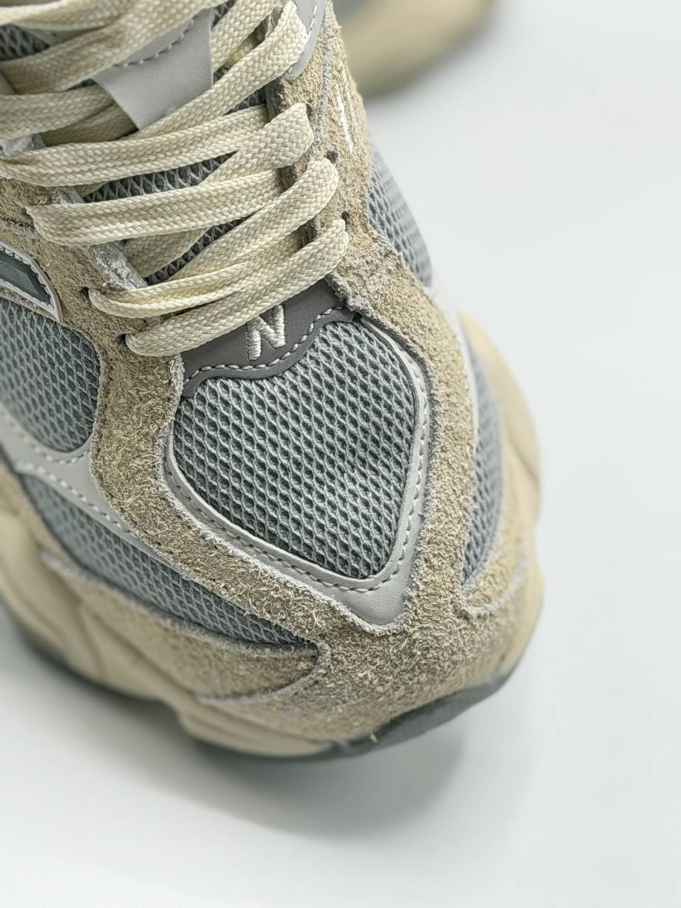 New Balance 9060 'Año Nuevo Lunar' | Beige