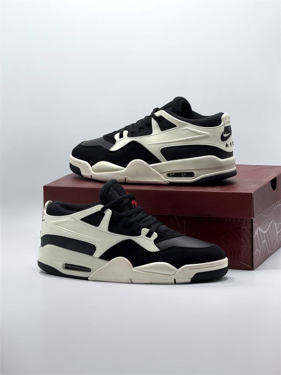 Jordan 4 RM Black Sail | Negro-Blanco