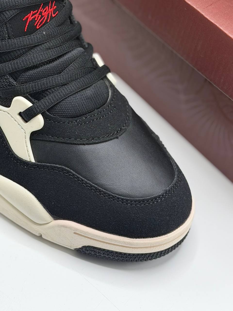 Jordan 4 RM Black Sail | Negro-Blanco