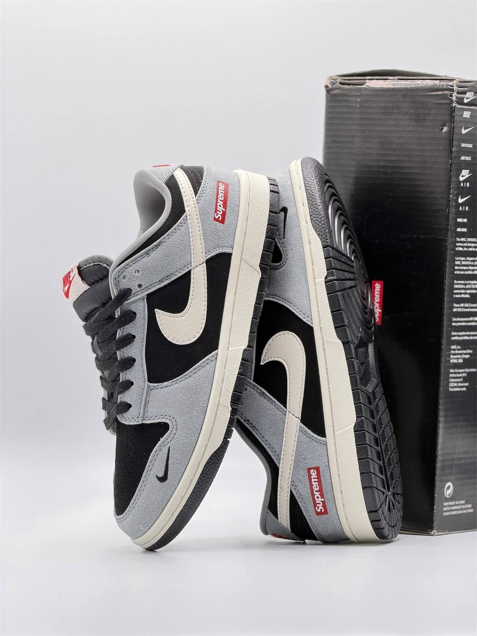 Nike SB Dunk Low Supreme Carbon | Negro-Gris