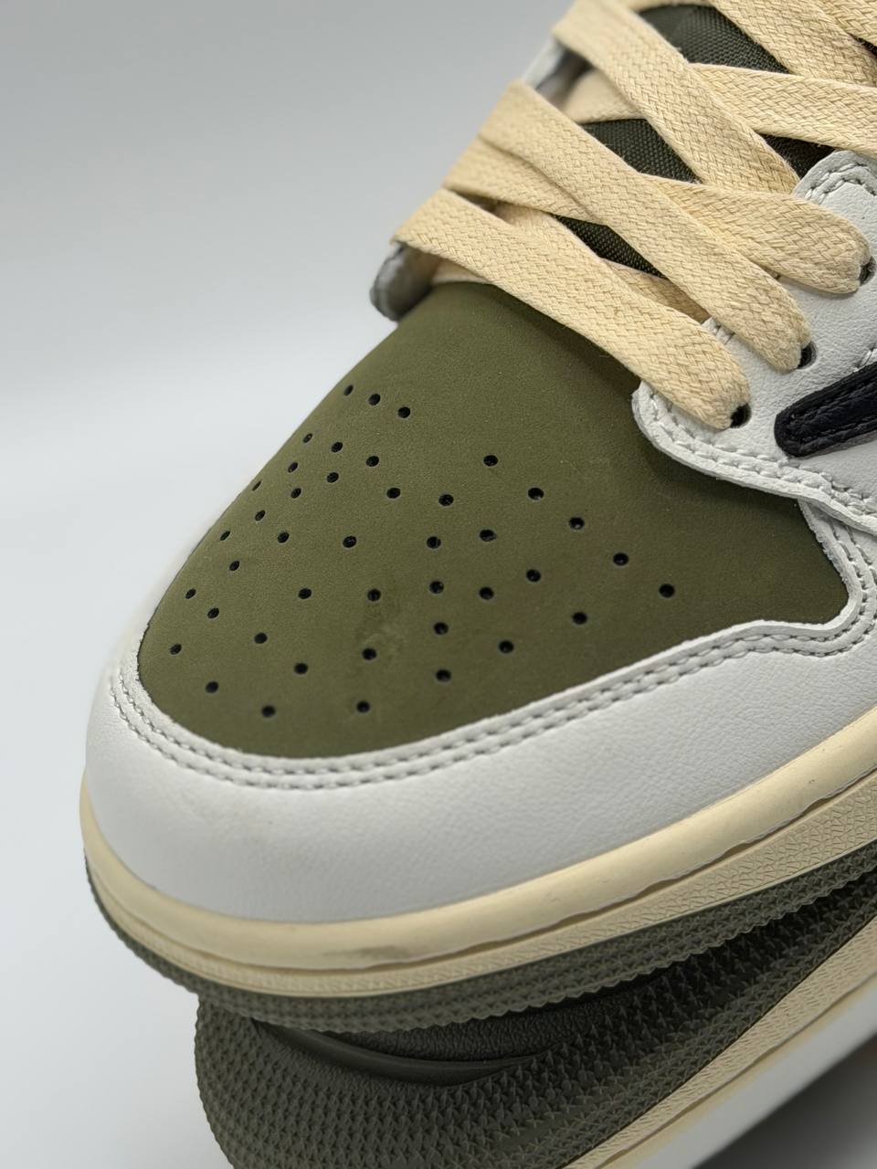 Air Jordan 1 Retro Low OG SP Travis Scott Medium Olive | Blanco-Verde