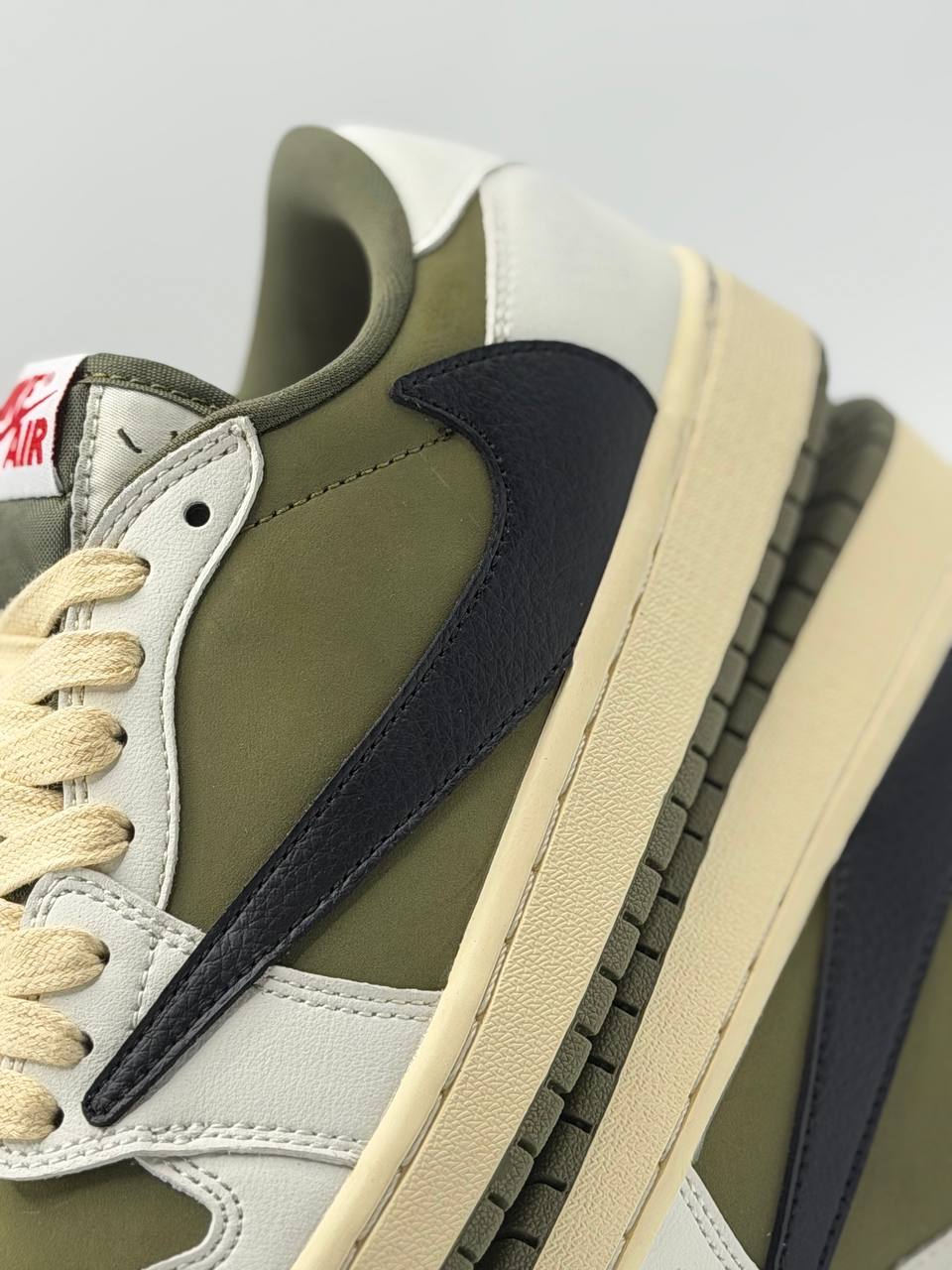 Air Jordan 1 Retro Low OG SP Travis Scott Medium Olive | Blanco-Verde