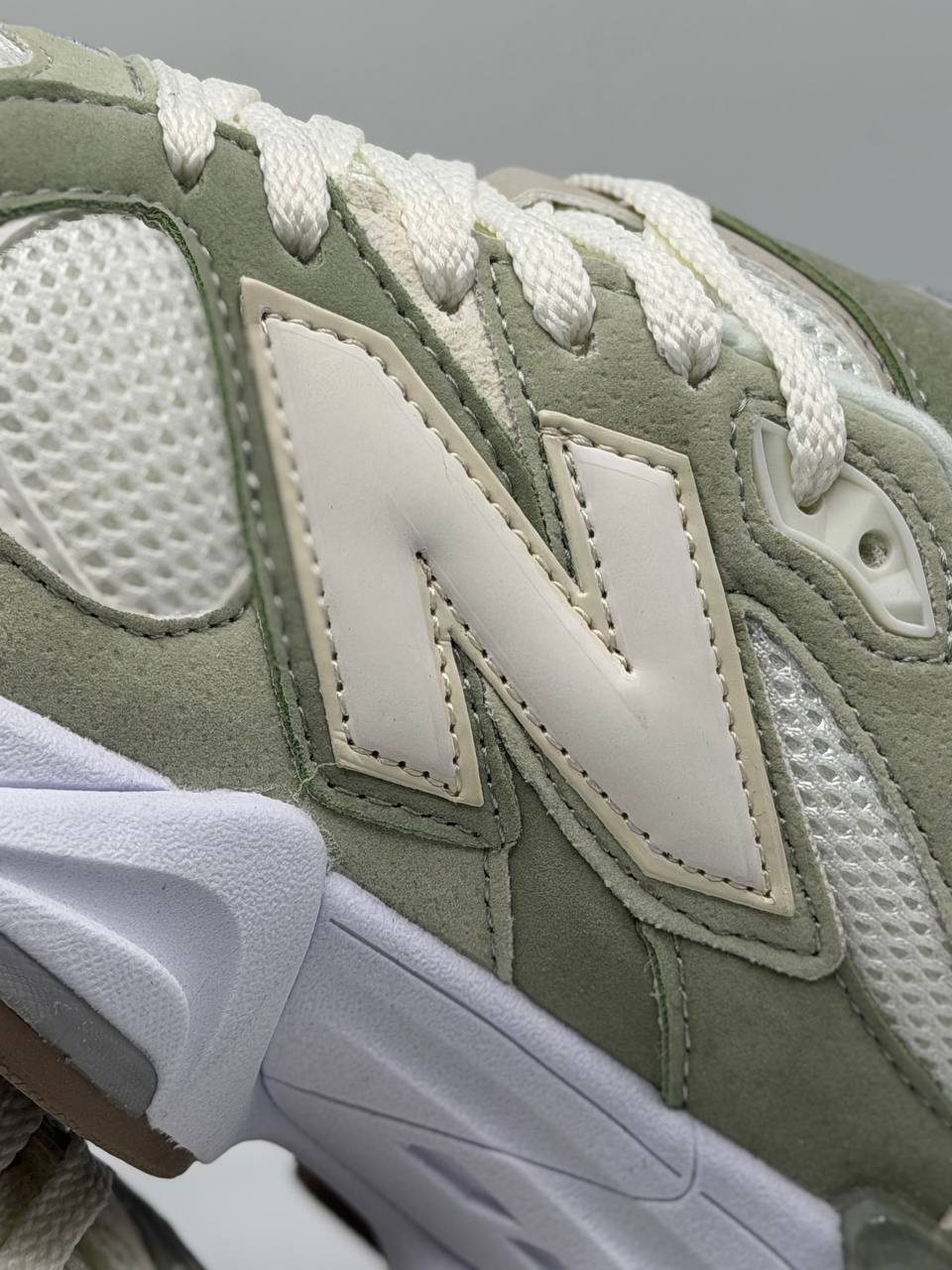 New Balance 9060 “Sage Cream” | Blanco-Verde
