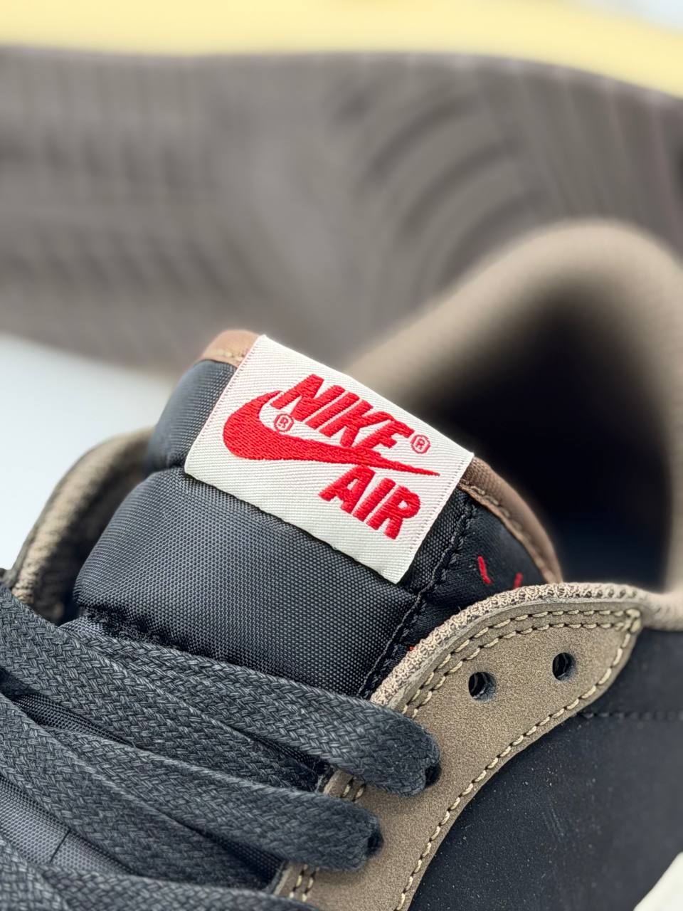Air Jordan 1 Retro Low OG SP Travis Scott Mocha | Marrón-Negro