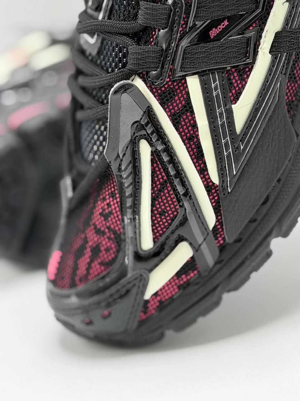 New Balance 1906r | Negro-Púrpura