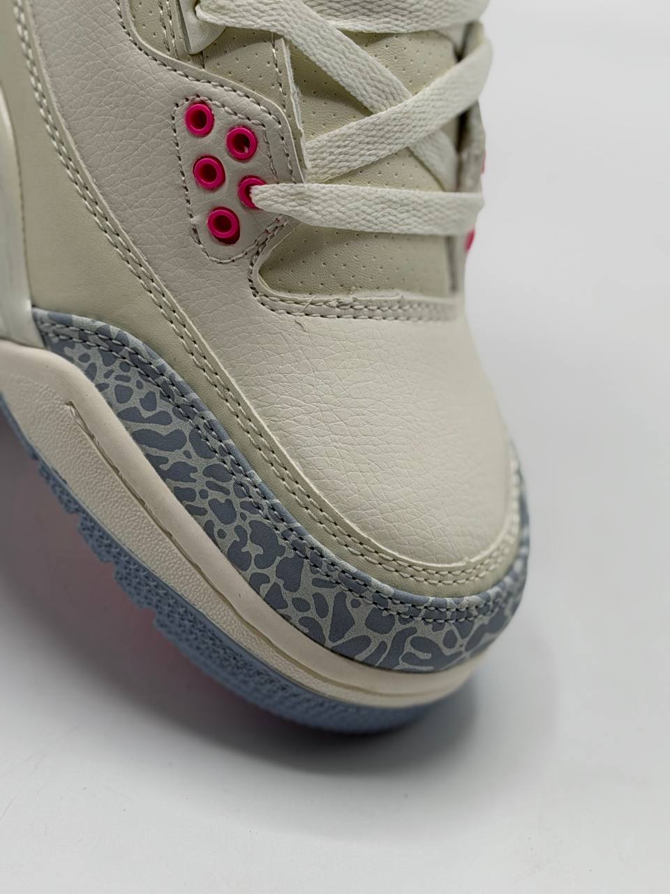 Air Jordan 3 Retro “Cobalt Bliss” | Blanco-Azul-Rosa
