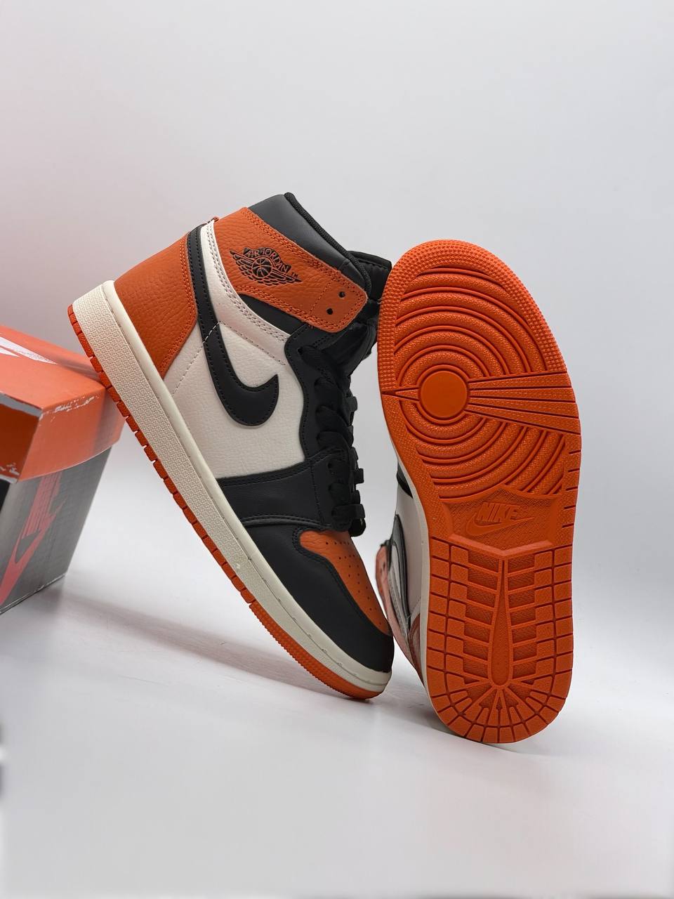 Jordan Air Jordan 1 Retro High OG "Shattered Backboard" | Negro-Blanco-Naranja