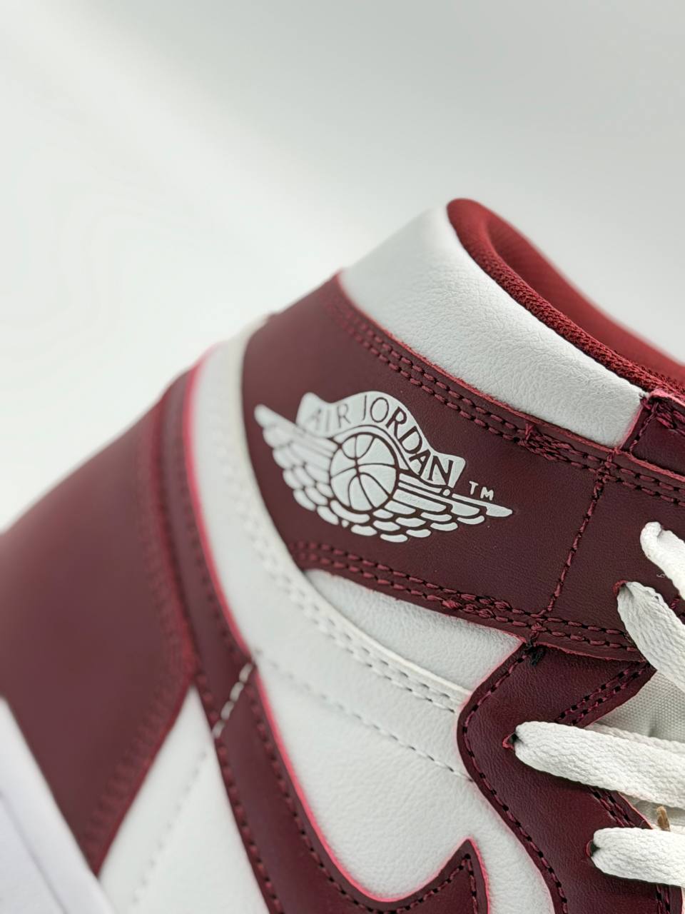 Air Jordan 1 Retro High OG "Team Red"  | Vinotinto-Blanco