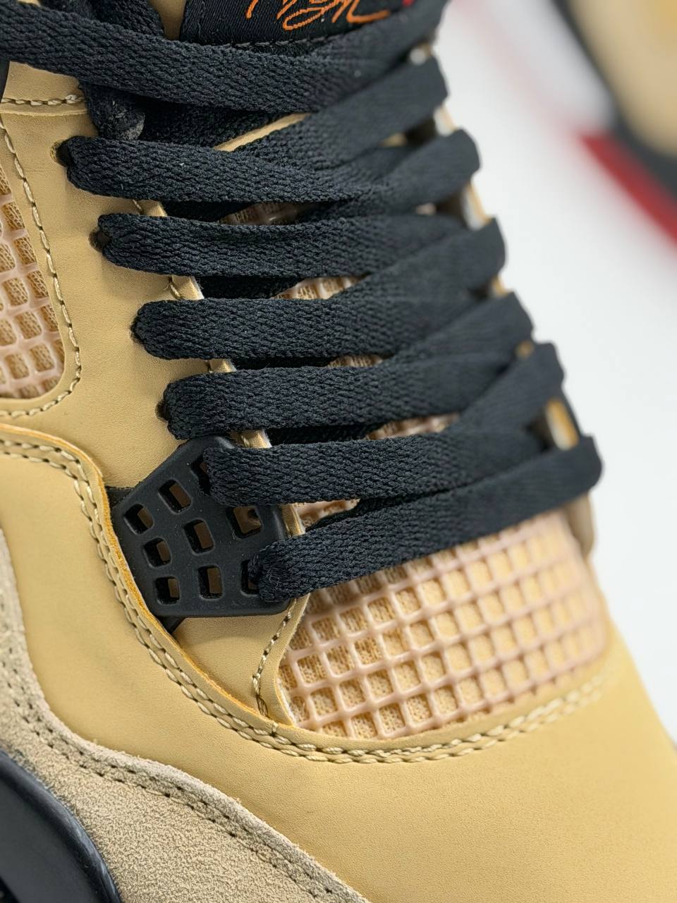 Air Jordan 4 "Sesame and Black". | Beige-Negro
