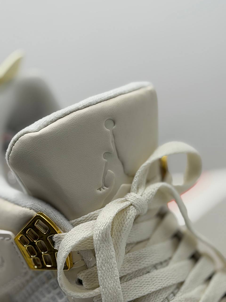 Air jordan retro 4 “metálic gold”. | Blanco-Dorado