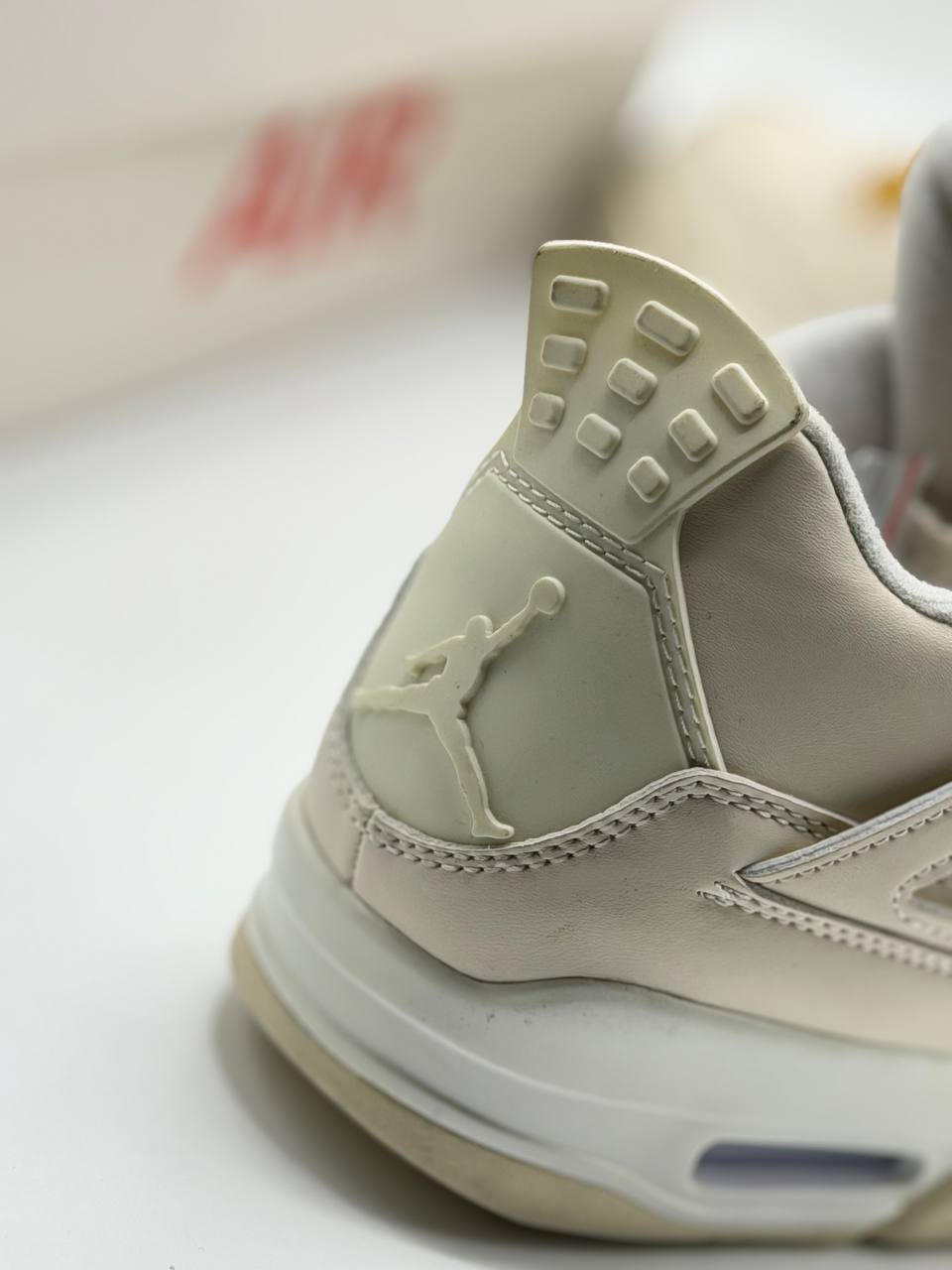 Air jordan retro 4 “metálic gold”. | Blanco-Dorado