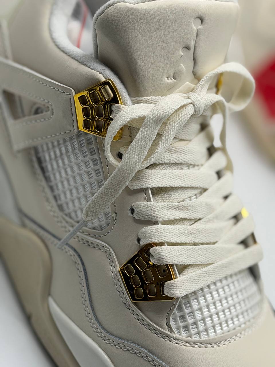 Air jordan retro 4 “metálic gold”. | Blanco-Dorado