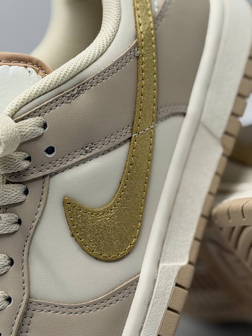 Nike Dunk Low Gold Swoosh | Beige