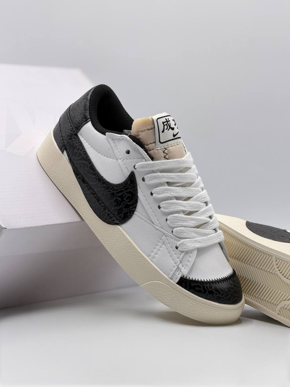 Nike Blazer Low 77 Jumbo Year Of The Snake | Negro-Blanco