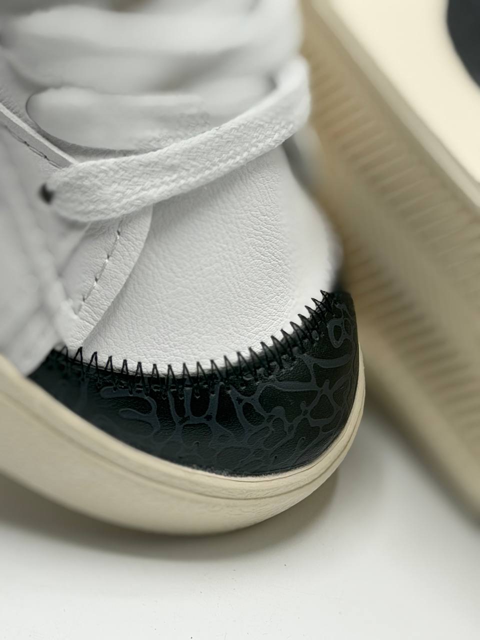 Nike Blazer Low 77 Jumbo Year Of The Snake | Negro-Blanco