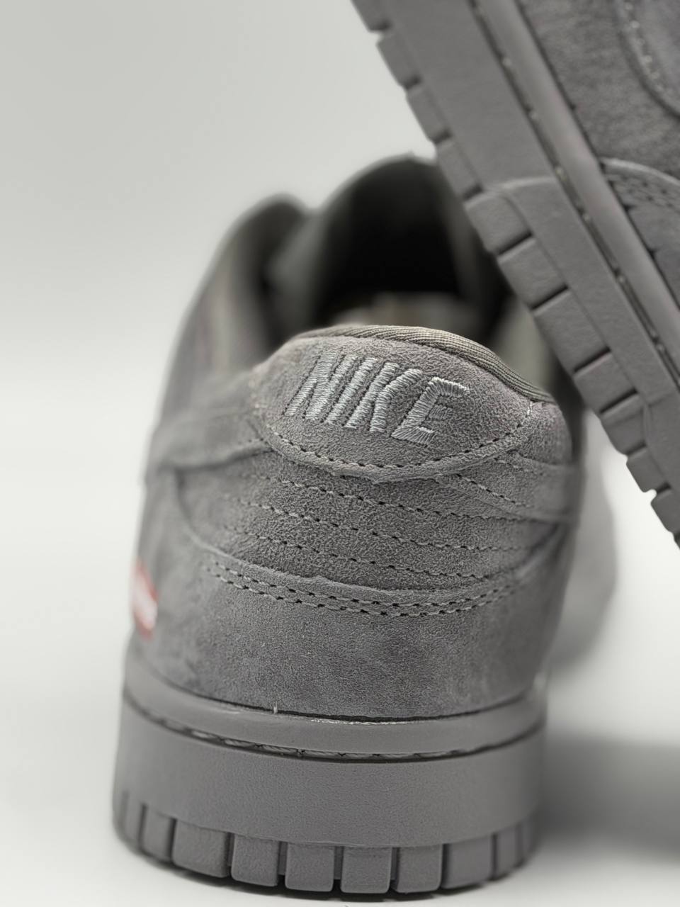 Nike Sb Dunk Low Supreme | Gris