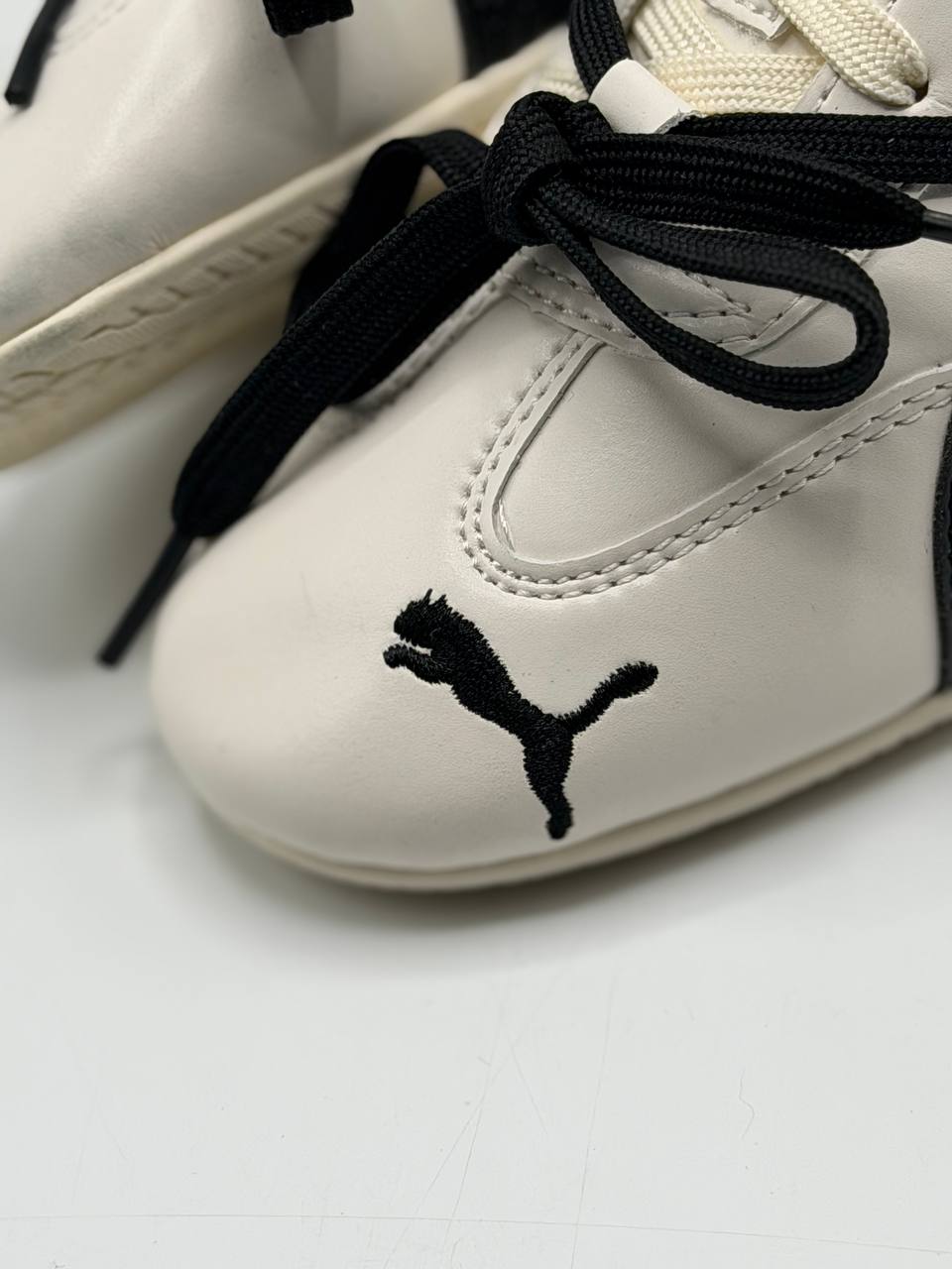 Puma Speedcat LEA x Rosé | Blanco-Negro |