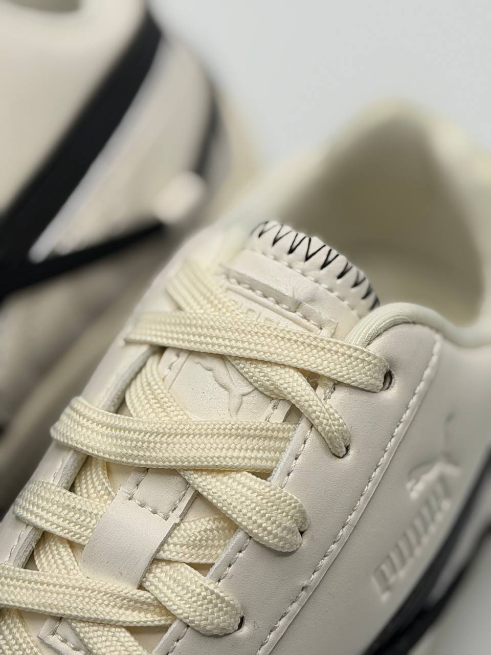 Puma Speedcat LEA x Rosé | Blanco-Negro |