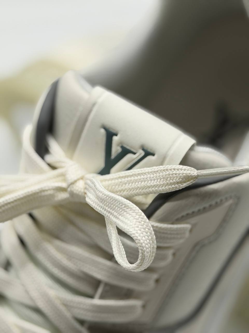 Louis Vuitton Trainer  | Beige-Blanco |