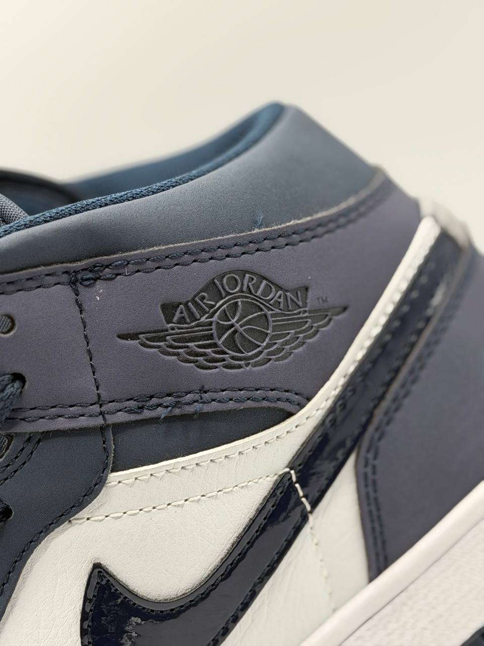 Air Jordan 1 Mid Sanded | Purpura-Negro |