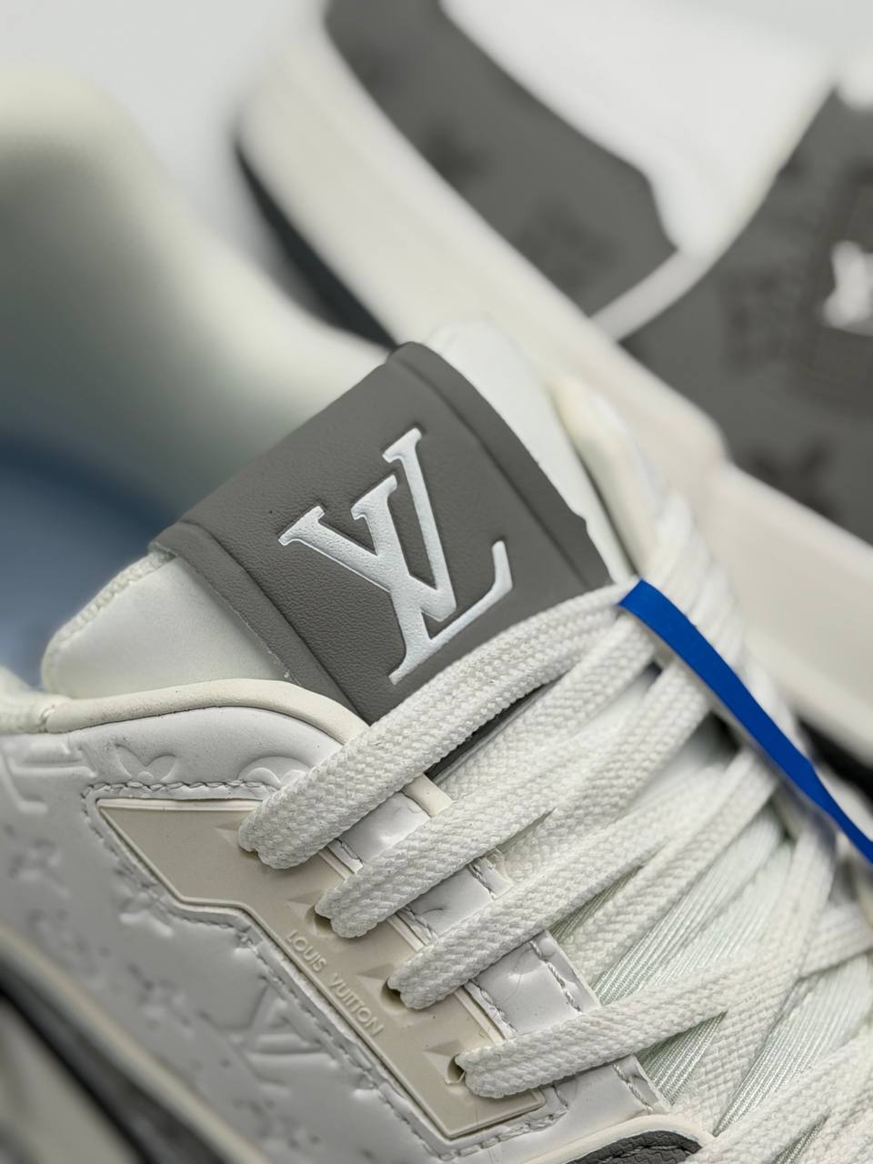 Louis Vuitton Trainer Monogram Denim  | Gris-Blanco |