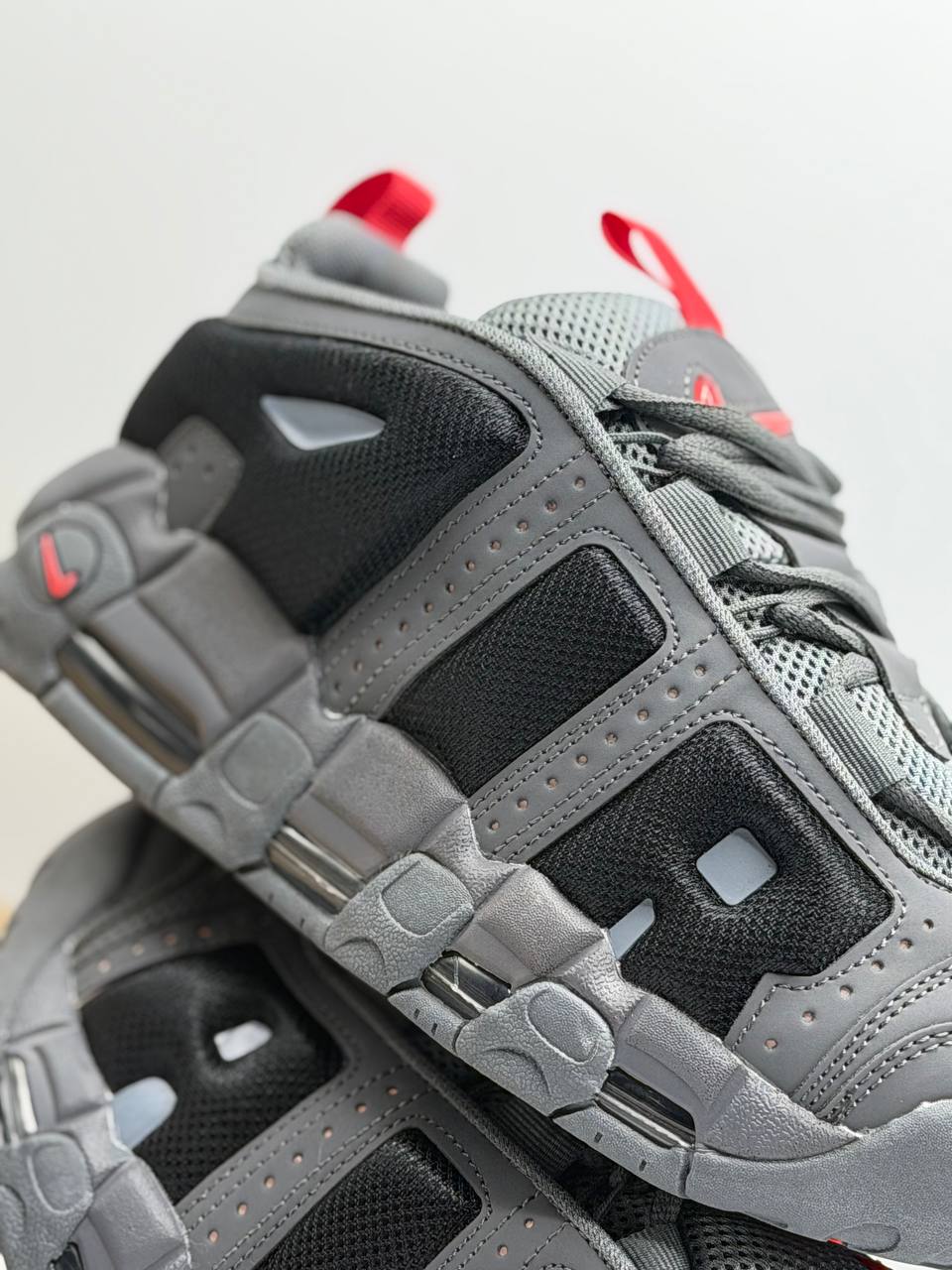 Nike Air More Uptempo  | Gris-Negro |