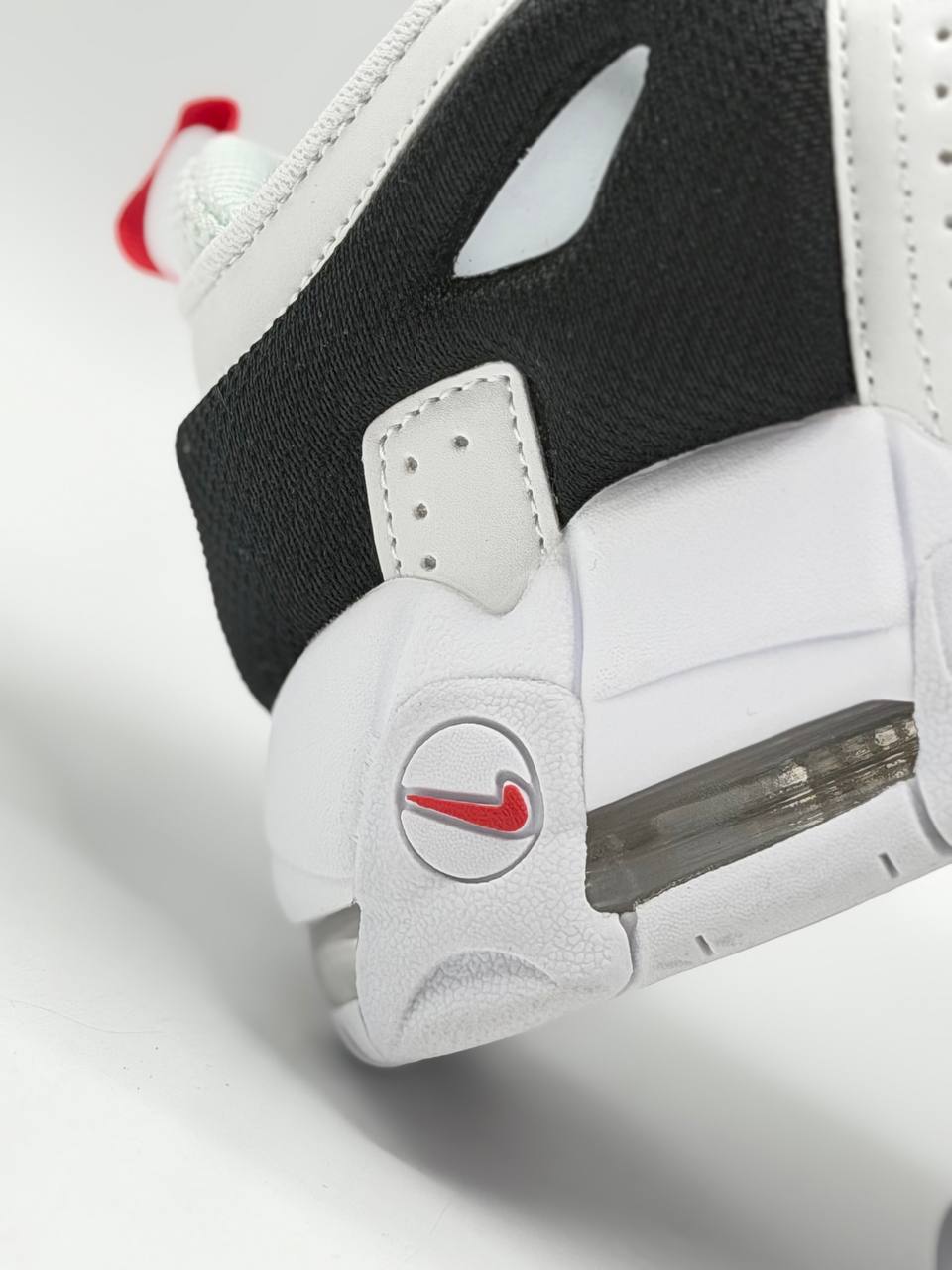 Nike Air More Uptempo | Rojo-Negro-Blanco |