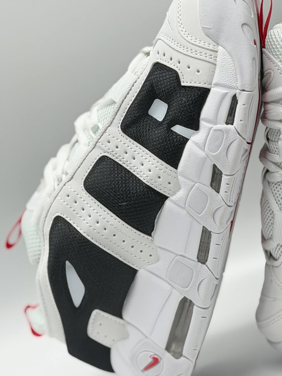 Nike Air More Uptempo | Rojo-Negro-Blanco |
