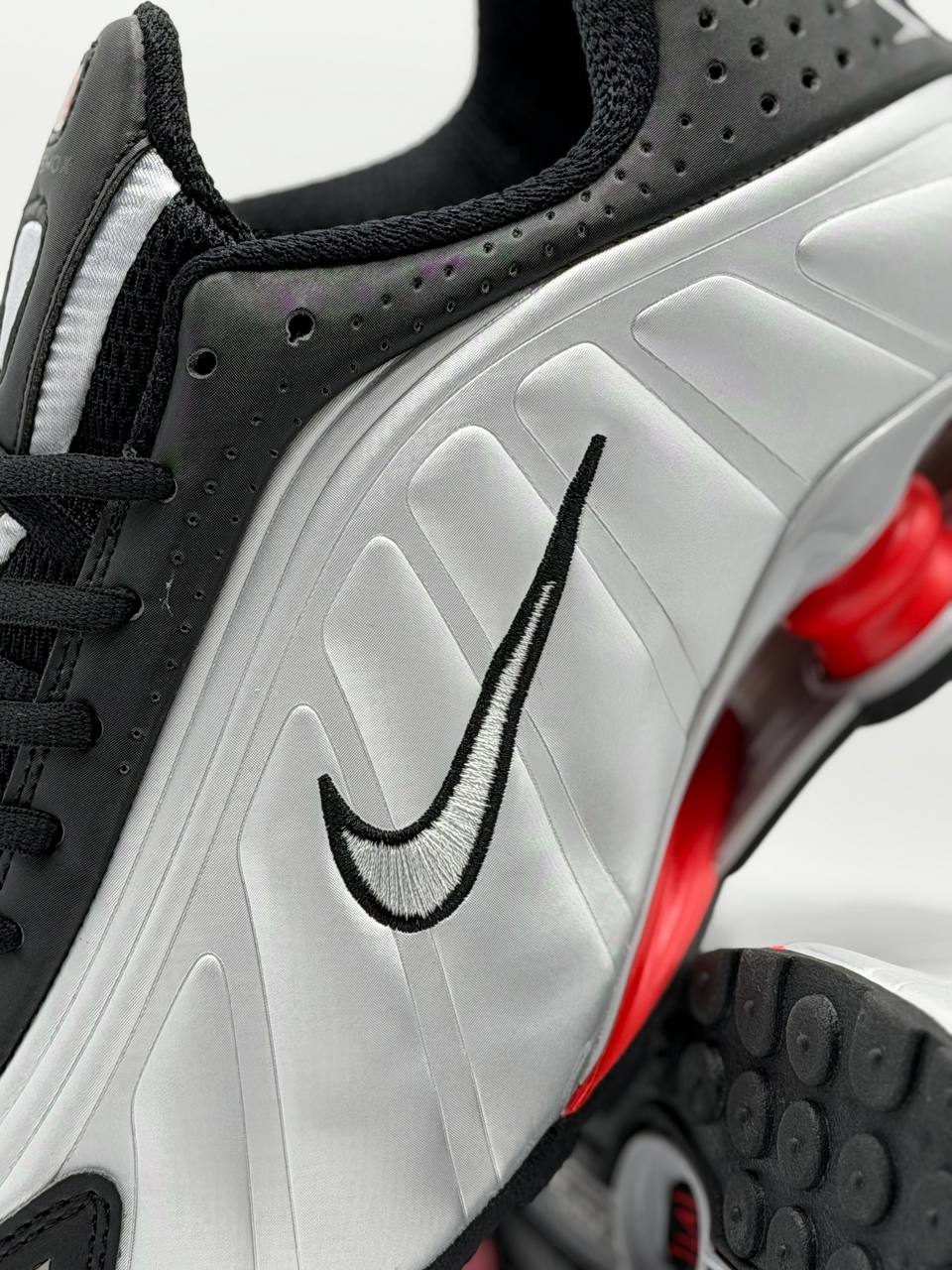 Nike Shoz Ride 4 “BLACK LIGHT CRIMSON” | Rojo-Gris-Negro |