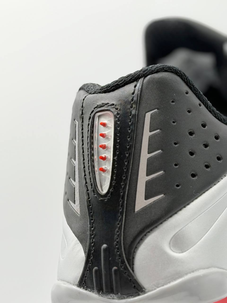Nike Shoz Ride 4 “BLACK LIGHT CRIMSON” | Rojo-Gris-Negro |