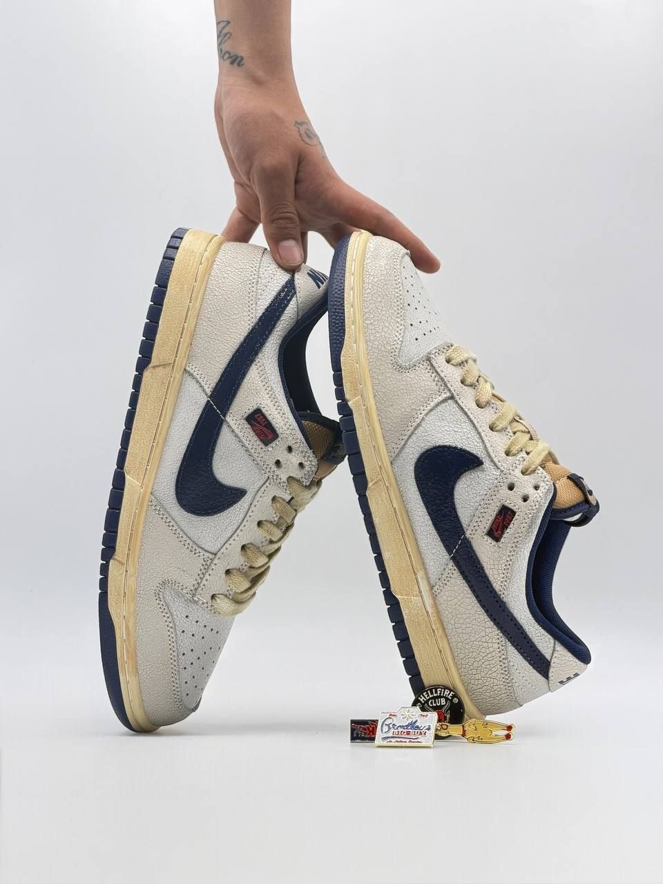 Nike Dunk Low Stranger Things  | Beige-Azul |