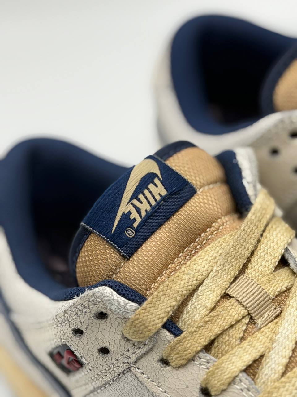 Nike Dunk Low Stranger Things  | Beige-Azul |