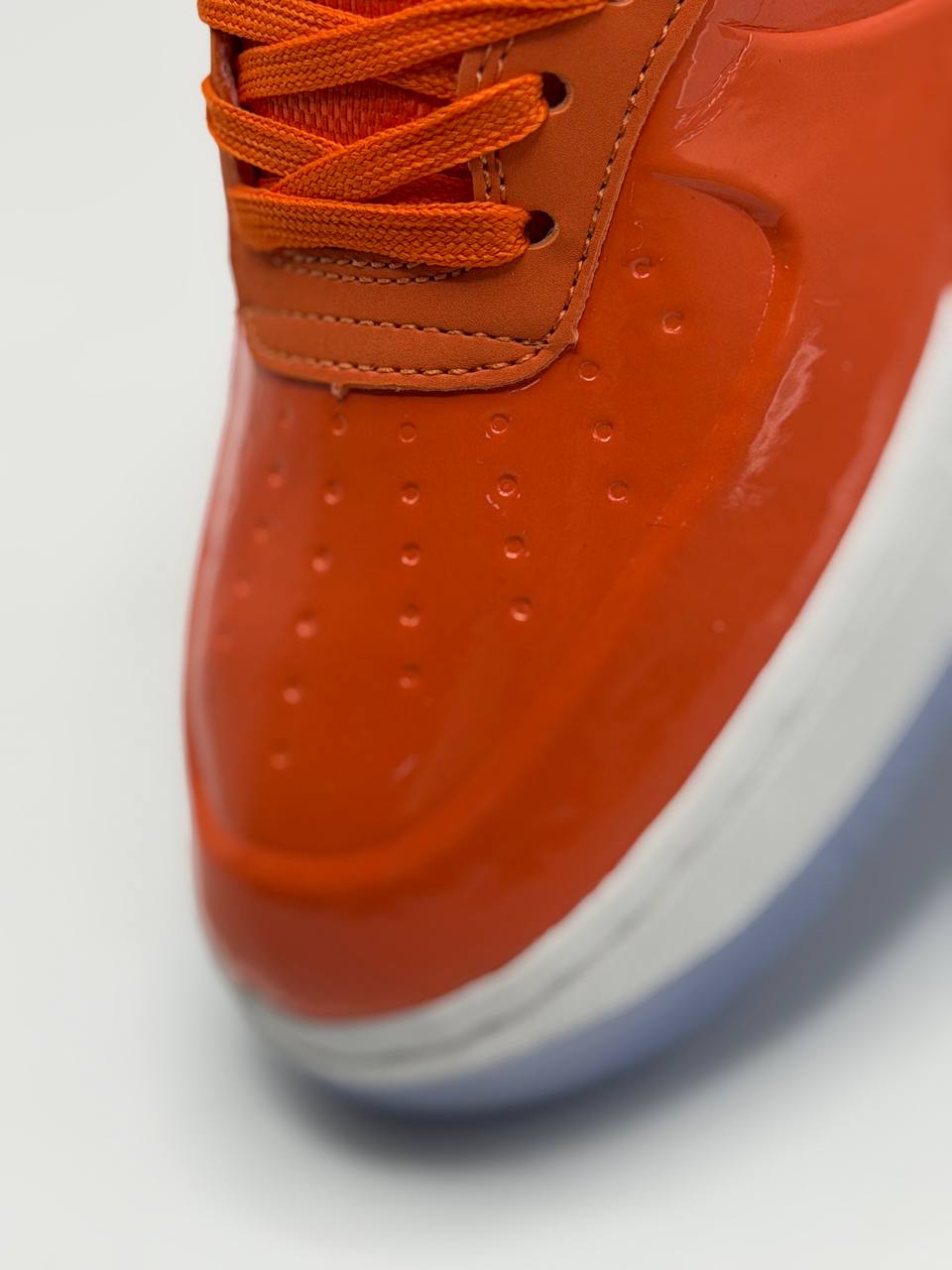 La Nike Air Force 1 'Orange White Patent'  | Naranja-Blanco |