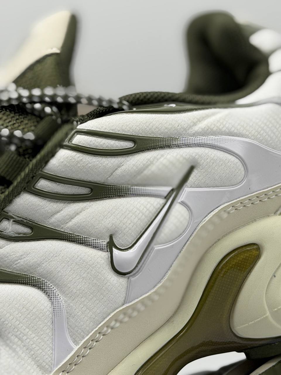 Nike Air Max TN Phantom Neutral Olive  | Beige-Verde |