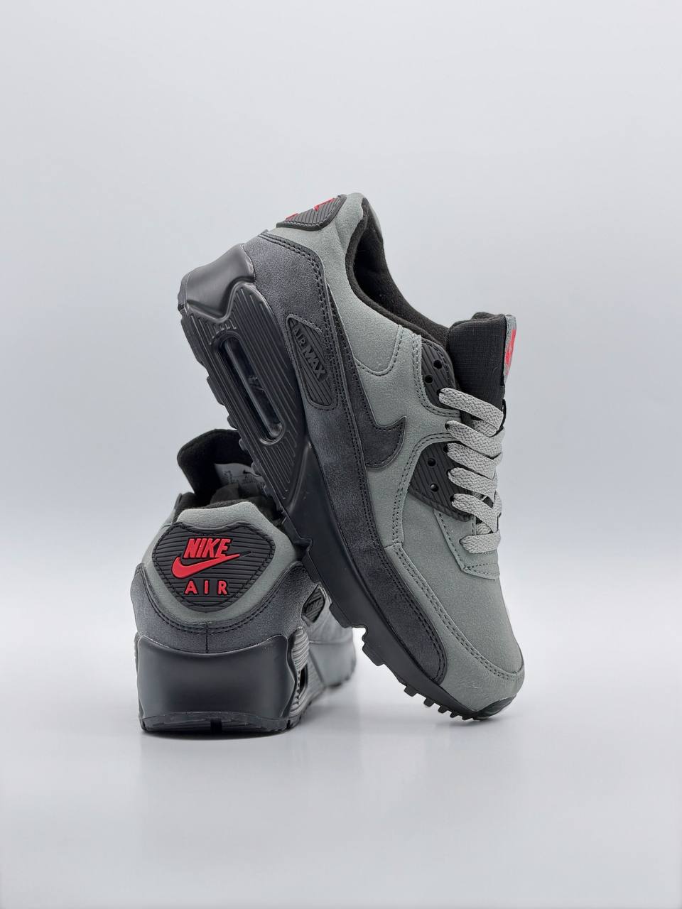 Nike Air Max 90 Essential "Grey Suede"  | Gris-Negro-Rojo |