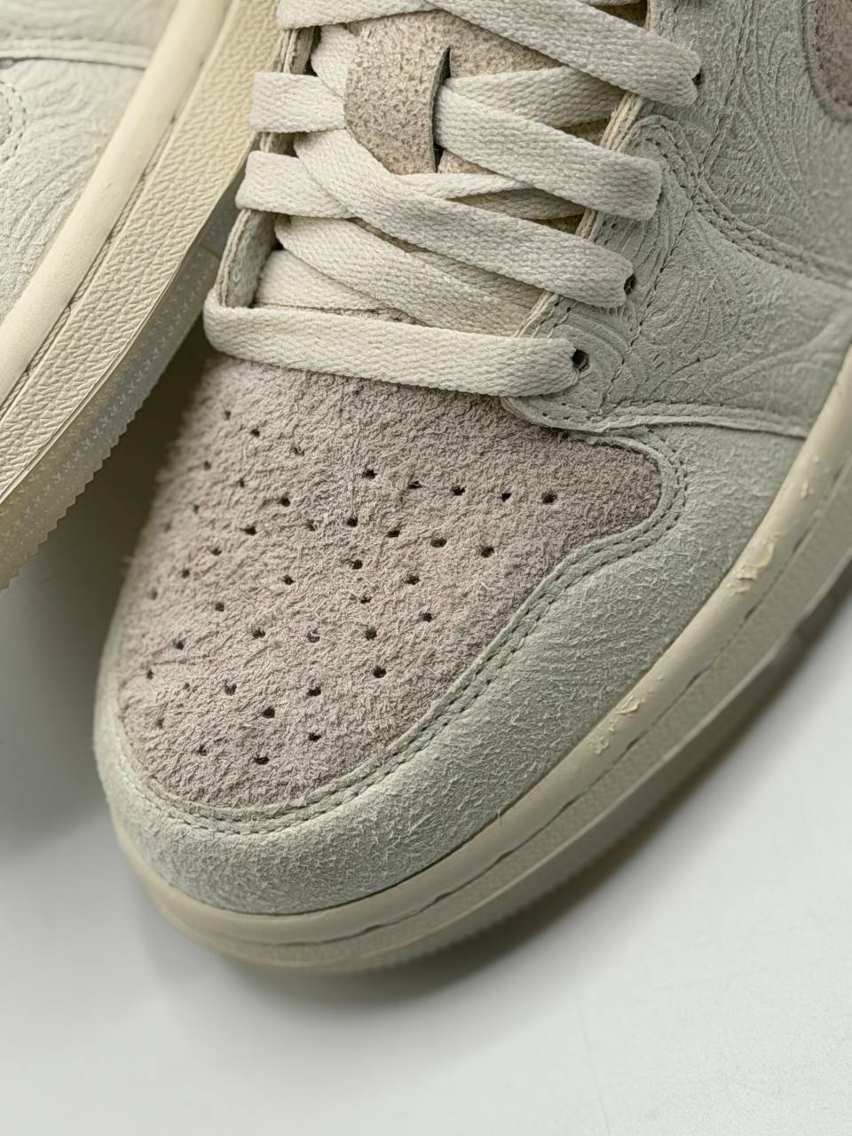 Air Jordan 1 Retro Low OG Chris Paul  | Beige |