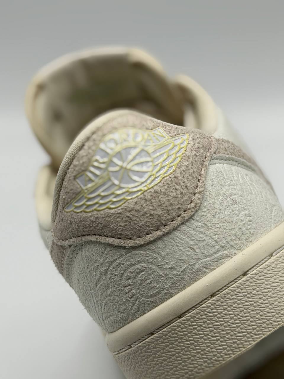 Air Jordan 1 Retro Low OG Chris Paul  | Beige |