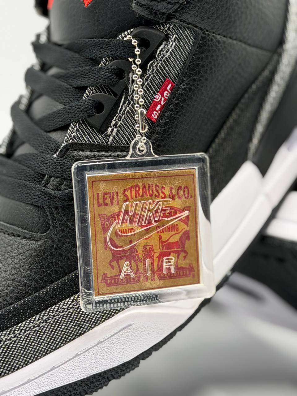 Jordan Air Jordan 3 x Levi's  Negro | Gris