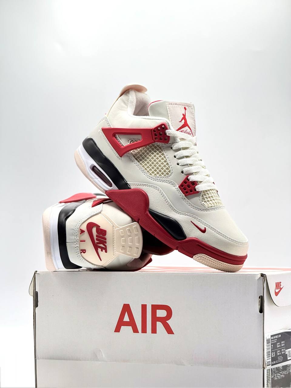 Air Jordan 4 x Nigel Sylvester “Brick After Brick"  | Beige-Rojo |