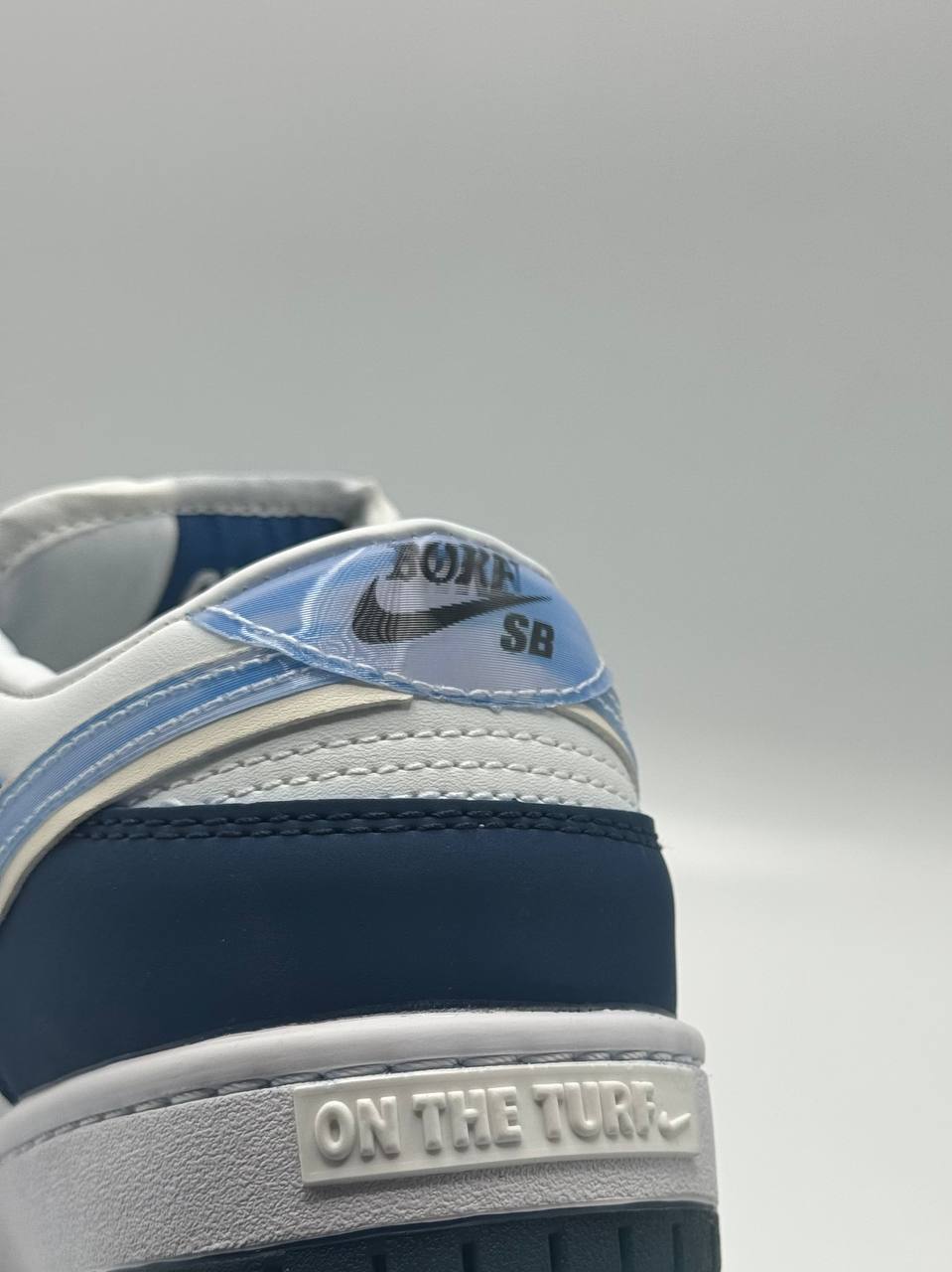 Nike SB Dunk Low “Born X Raised”  | Azul-Blanco |