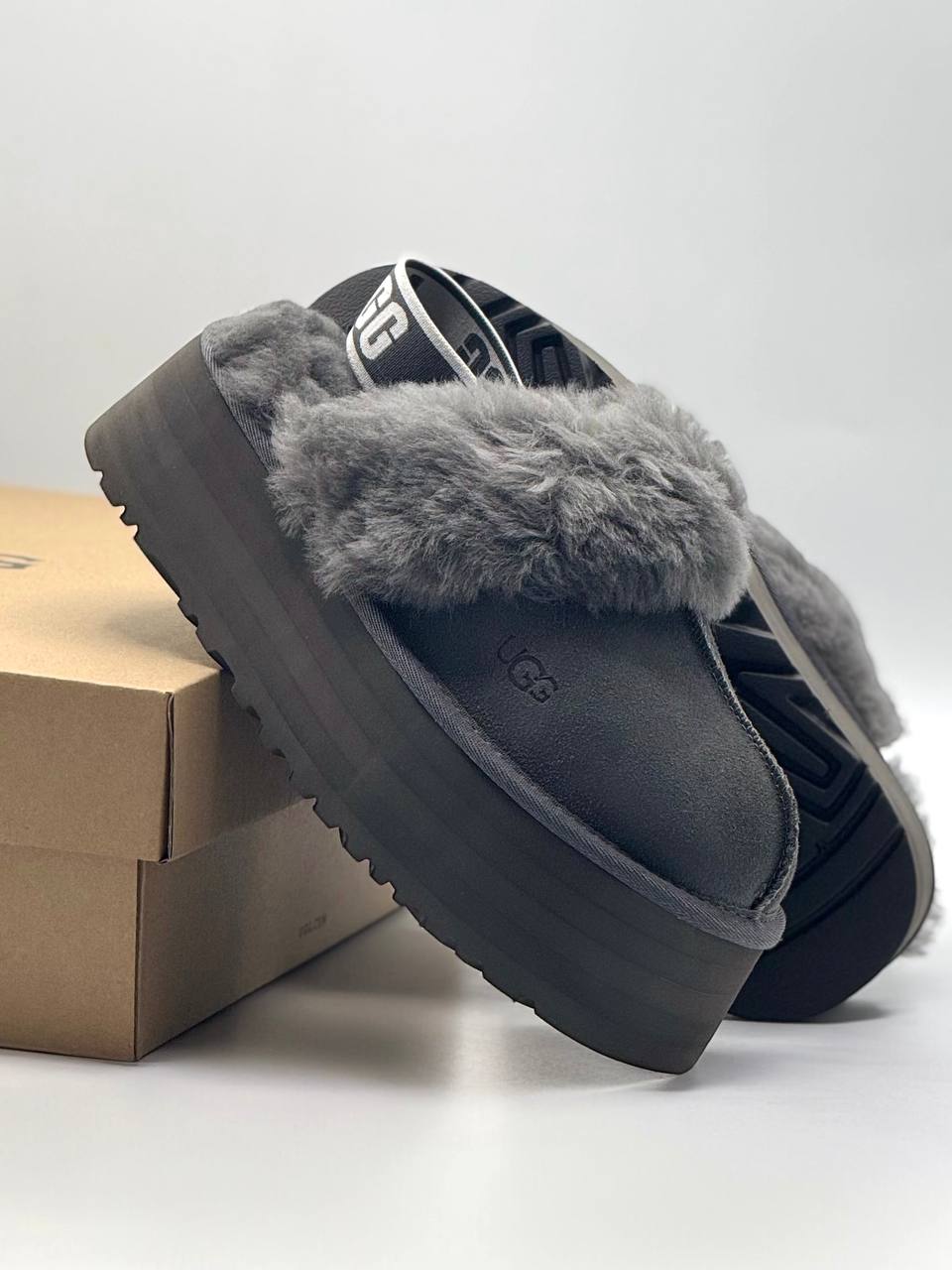 UGG Mules Funkette  | Negro-Gris |