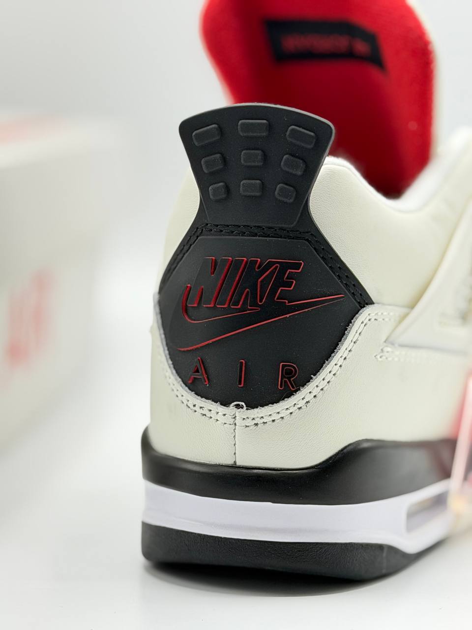 Air Jordan 4 Retro "Flight Club"  | Blanco-Negro-Rojo |