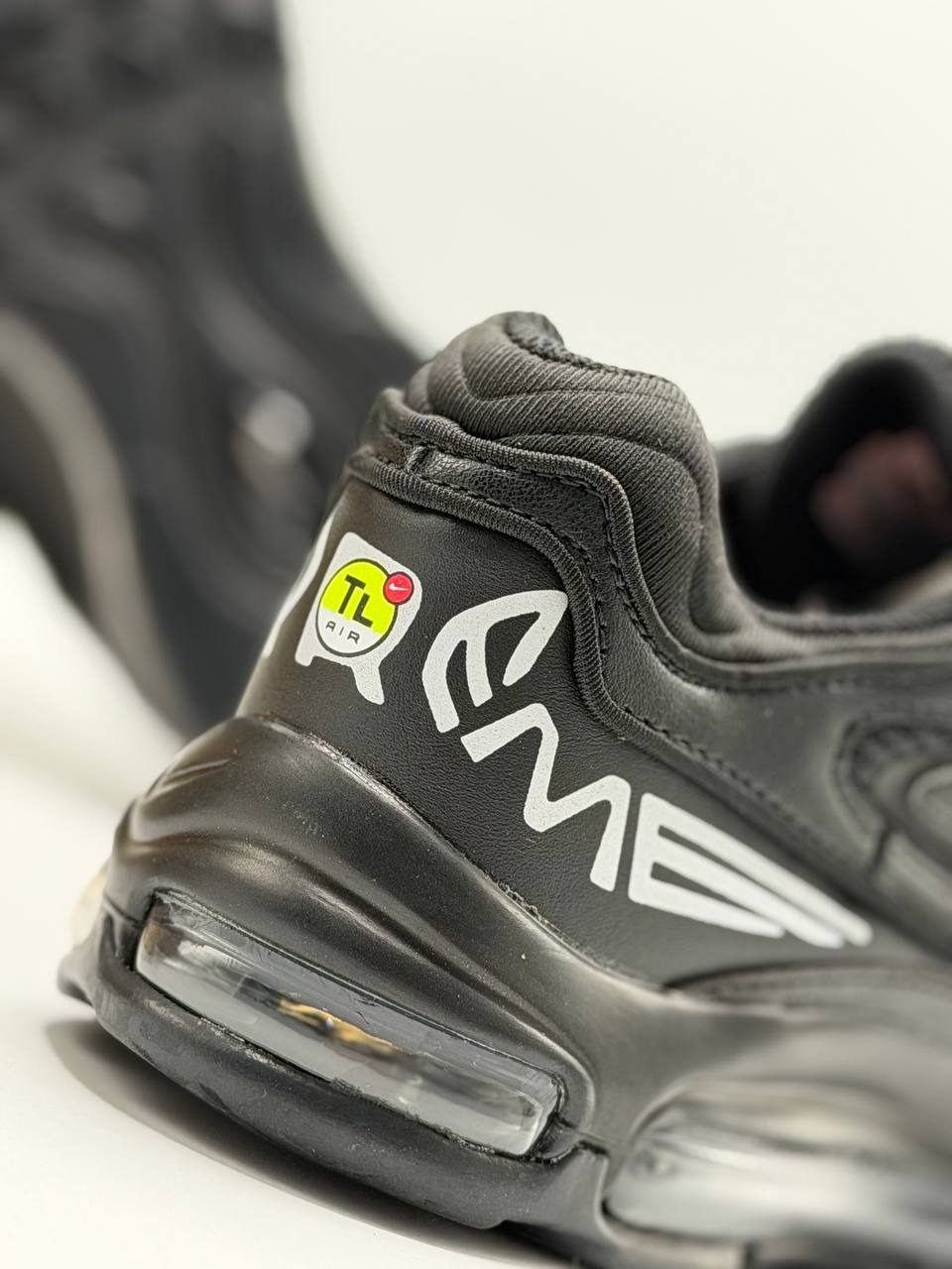 Nike Air Max 98 TL x Supreme "Triple Black"  | Negro |