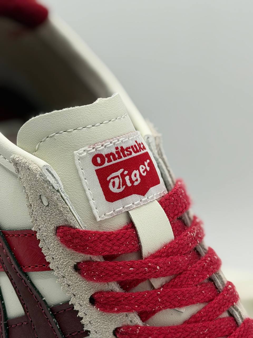 Tiger Otnisuka Mexico 66 “Year of the Horse”  | Blanco-Rojo |