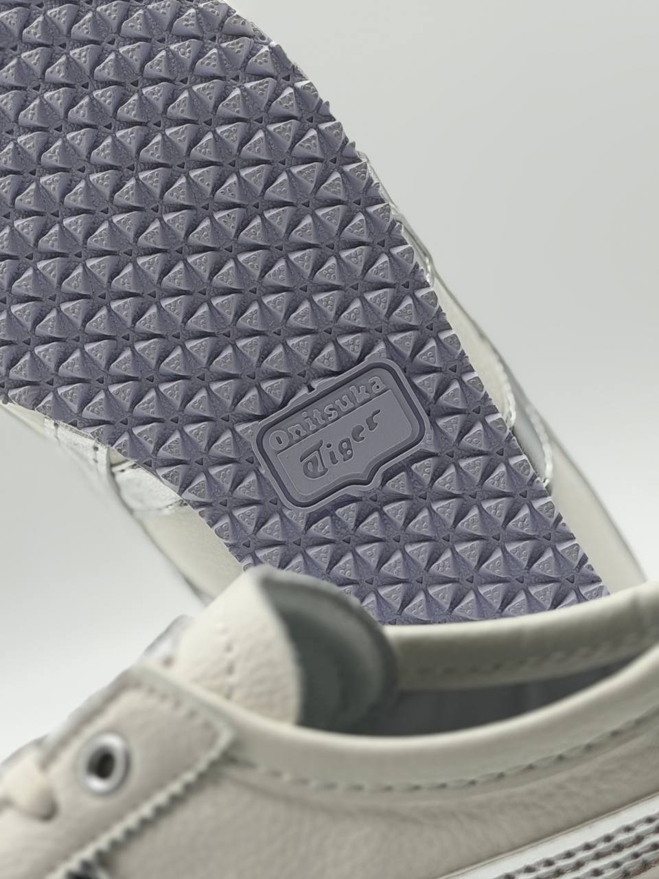 Tiger Onitsuka Mexico 66 "White/Silver"  | Plateado-Blanco |