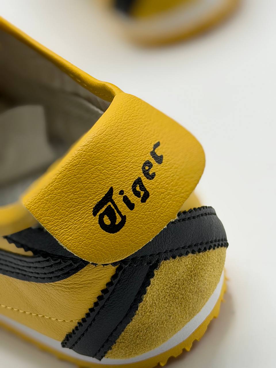 Tiger Onitsuka Mexico 66 Kill Bill  | Amarillo-Negro |