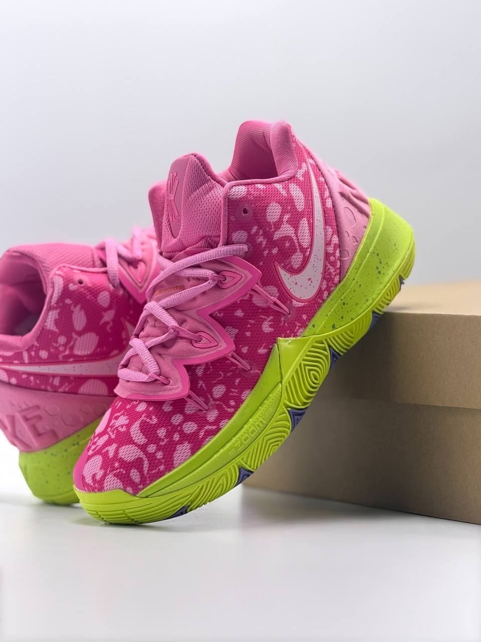 Nike Kyrie 5 "Patrick Star"  | Rosa |